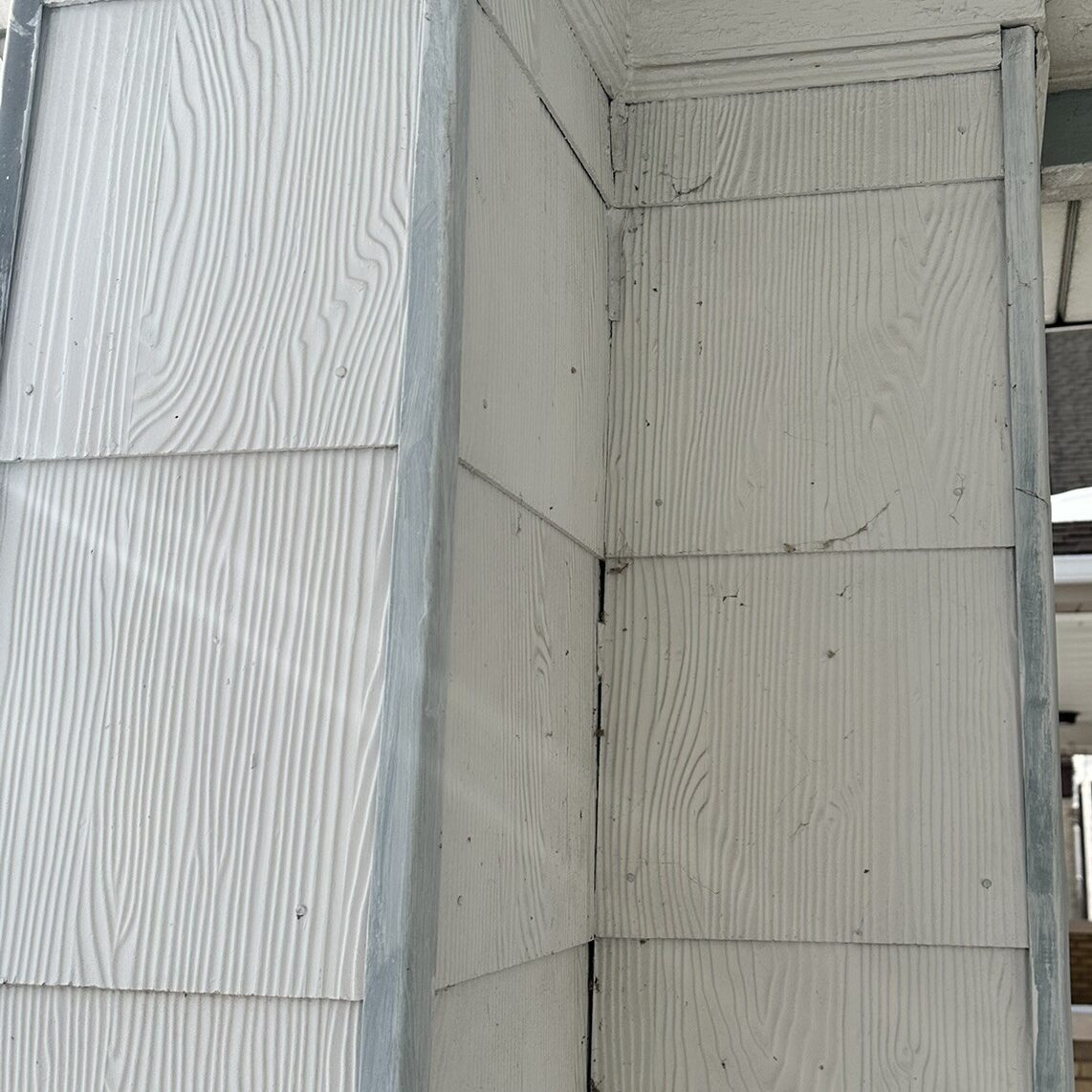 Transite exterior siding that contains asbestos